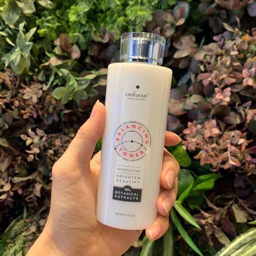 nuoc-can-bang-da-sakura-balancing-toner-200ml-3